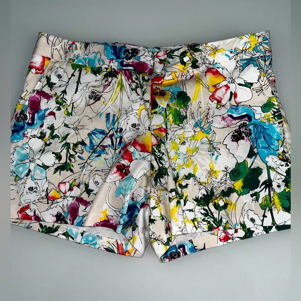 Express woman’s shorts